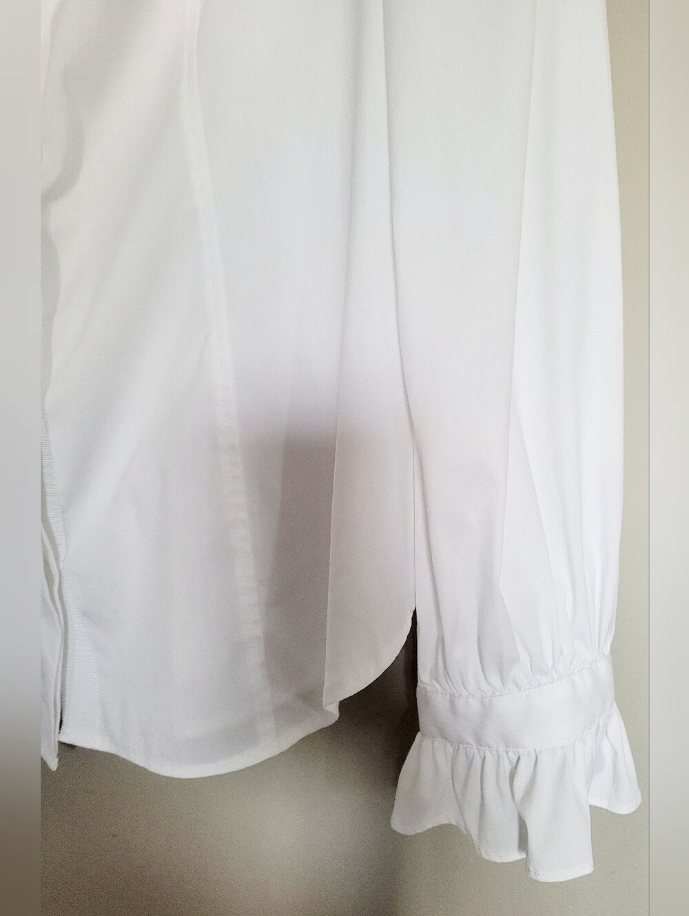 White House Black Market White Ruffle-Cuff Button Down Cotton Blnd Shirt 6/Small - Picture 7 of 16